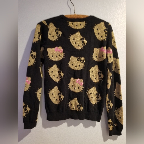 Sanrio Black and Gold Hello Kitty Sweater - Picture 2 of 11